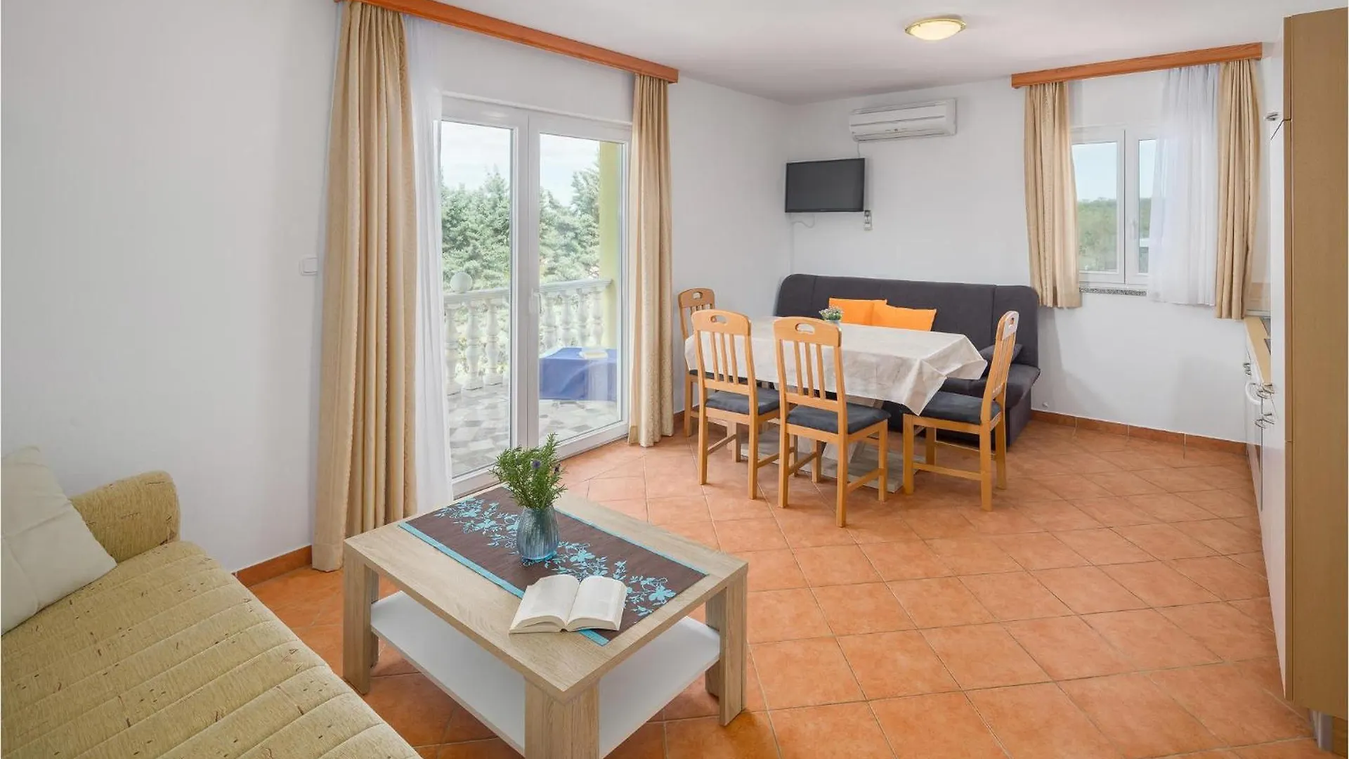 1 Bedroom Beautiful Apartment In Porec
