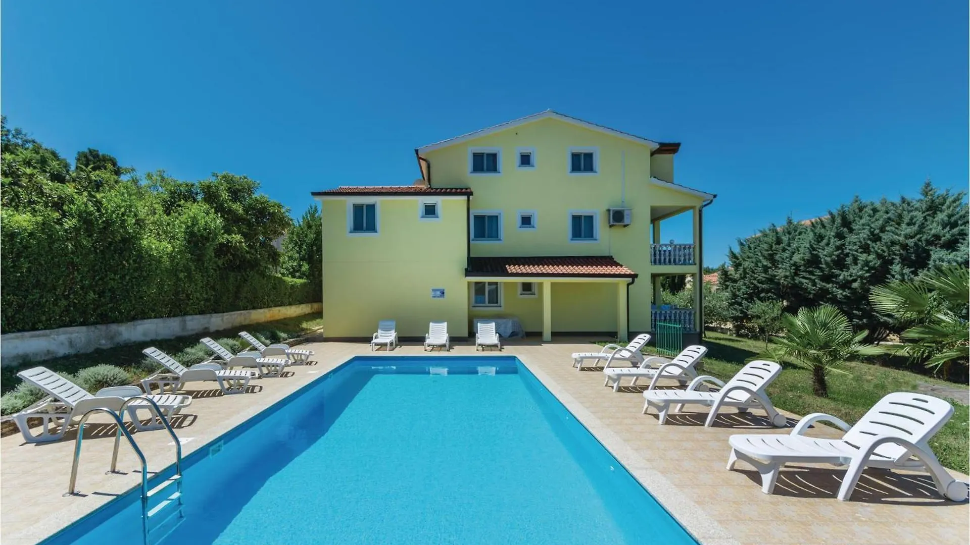 1 Bedroom Beautiful Apartment In Porec